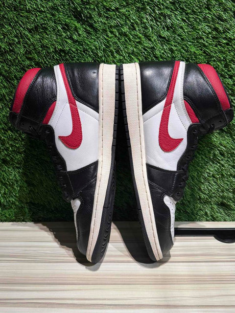 Jordan 1 Retro High Black Gym Red Sz 11.5M