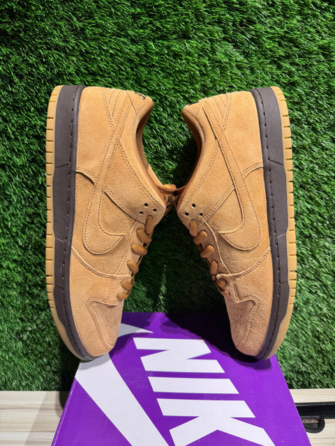 Nike SB Dunk Low Wheat Sz 10.5M