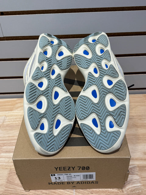adidas Yeezy 700 V3 Azael Sz 13