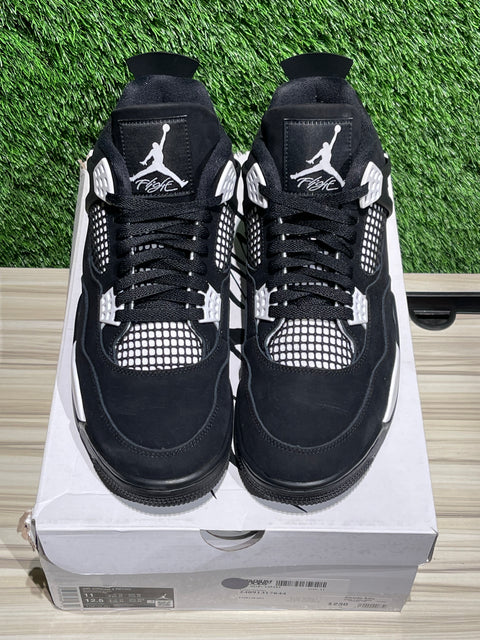 Jordan 4 Retro White Thunder Sz 11M