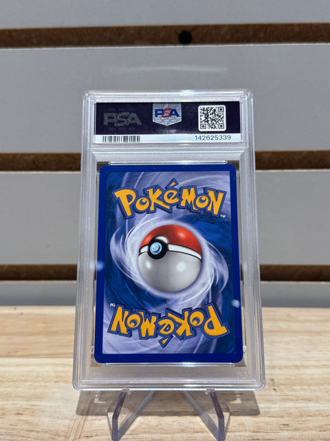 Pokémon Cyndaquil (104) - Expedition (EX) PSA 8