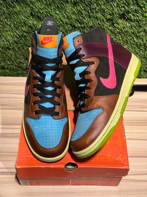 Nike Dunk High Undefeated Sz 9.5...