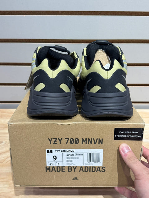 adidas Yeezy Boost 700 MNVN Resin Sz 9
