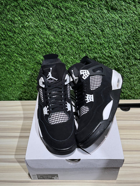 Jordan 4 Retro White Thunder Sz 12