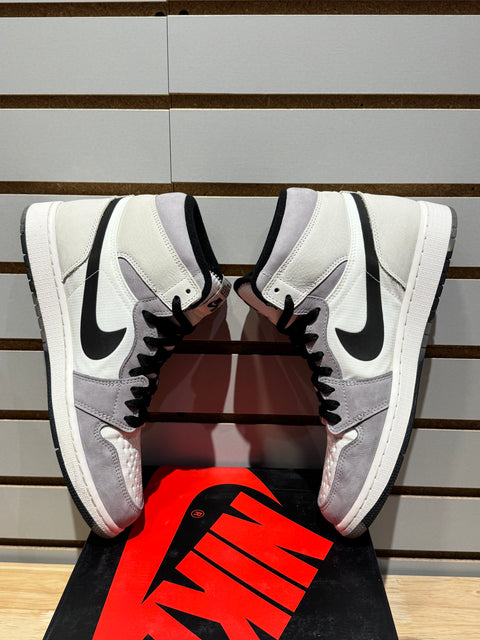 Jordan 1 Retro High Element Gore-Tex Light Bone Sz 9.5
