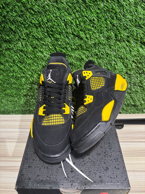 Jordan 4 Retro Thunder (2023) (GS) Sz 5Y