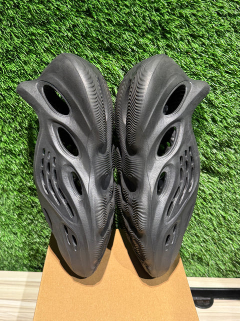 adidas Yeezy Foam RNR Onyx Sz 8