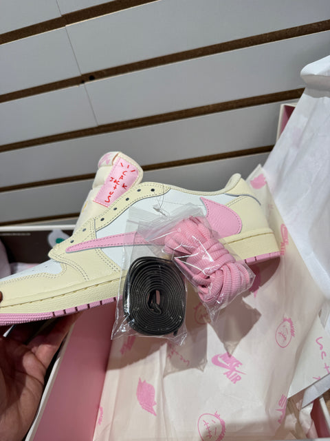 Jordan 1 Retro Low OG SP Travis Scott Shy Pink Sz 11