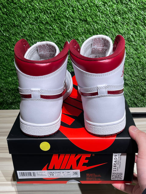 Jordan 1 Retro High '85 OG Metallic Burgundy Sz 10M