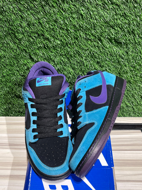 Nike SB Dunk Low Skeletor