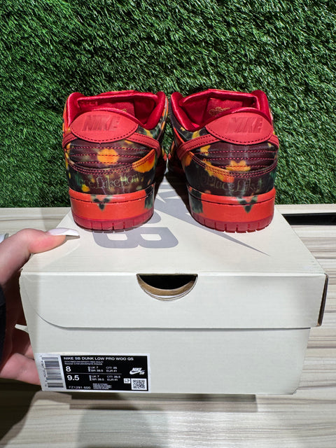 Nike SB Dunk Low The Wizard of Oz Poppy Field Sz 8
