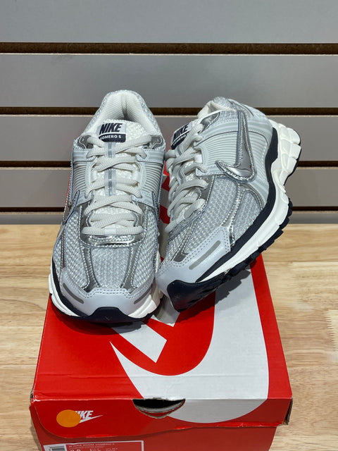 Nike Zoom Vomero 5 Photon Dust Metallic Silver (Women's) Size 8.5W
