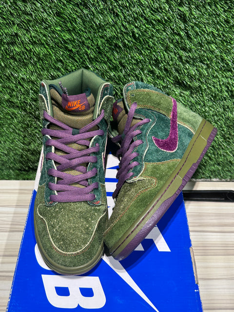 Nike SB Dunk High Skunk 420 Sz 9