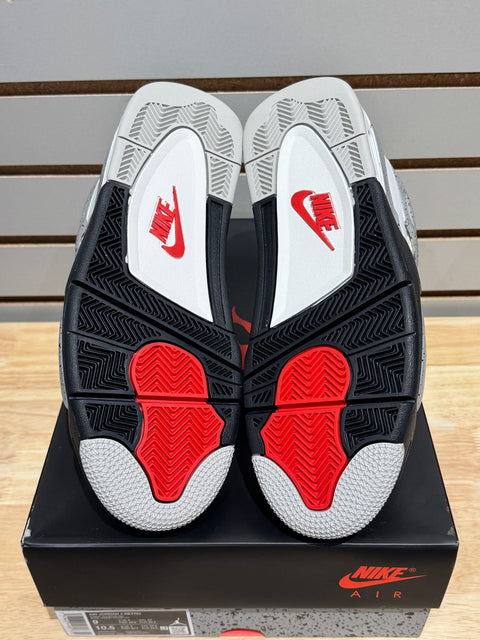 Jordan 4 Retro White Cement (2025) Sz 9