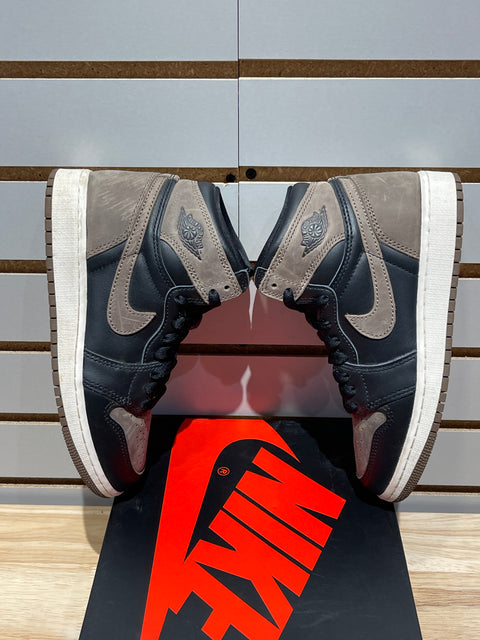 Jordan 1 Retro High OG Palomino (GS) Sz 4Y