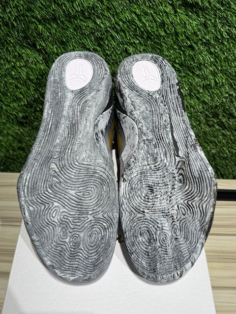 Nike Kobe 9 EM Low Protro Mambacita Sz 10.5