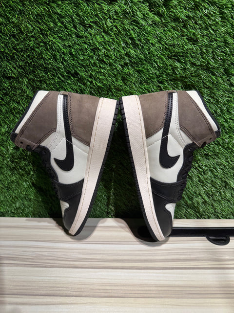 Jordan 1 Retro High Dark Mocha (GS) Sz 5Y/6.5W