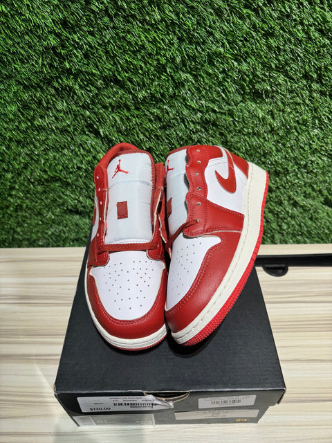 Jordan 1 Low SE Dune Red (GS) Sz 6.5Y