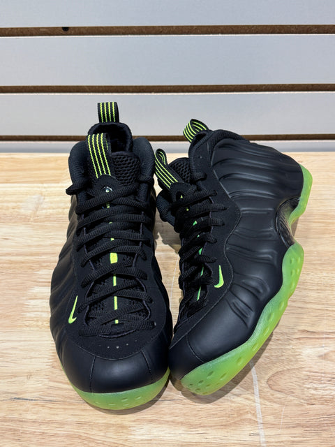 Nike Air Foamposite One Black Volt Sz 9.5