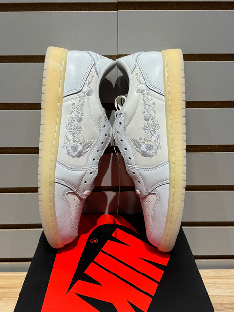 Jordan 1 Retro Low OG Rabbit Floral Swoosh Sz 11