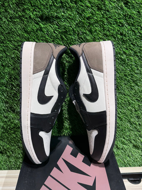 Jordan 1 Retro Low OG Mocha Sz 10.5