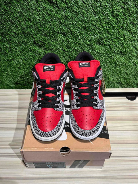 Nike SB Dunk Low Supreme Red Cement (2012) Sz 9.5M,.