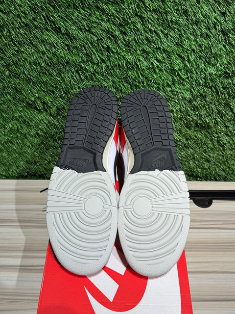 Nike Dunk Low Chicago Split Sz 8