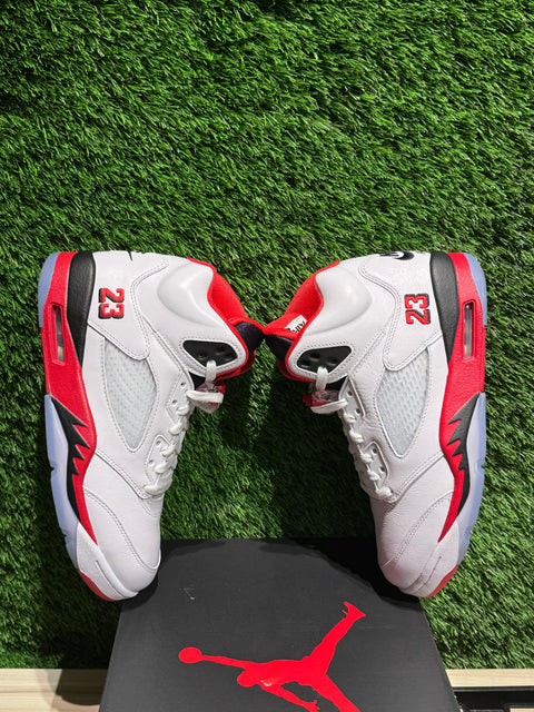 Jordan 5 Retro Fire Red Black Tongue (2025) Sz 8M