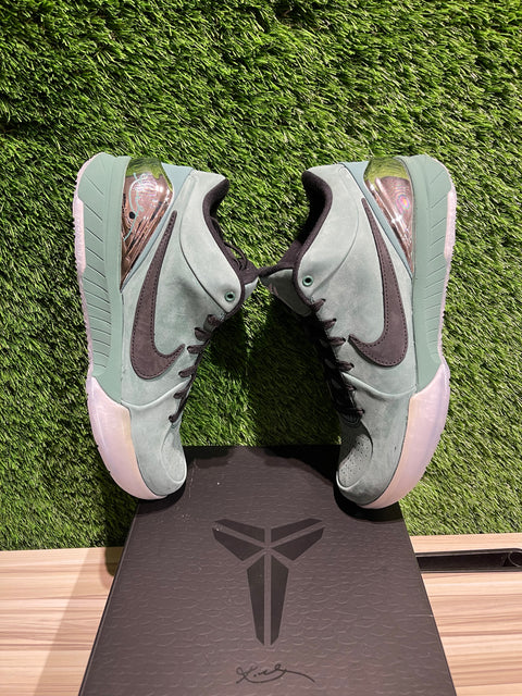 Nike Kobe 4 Protro Girl Dad Sz 8.5