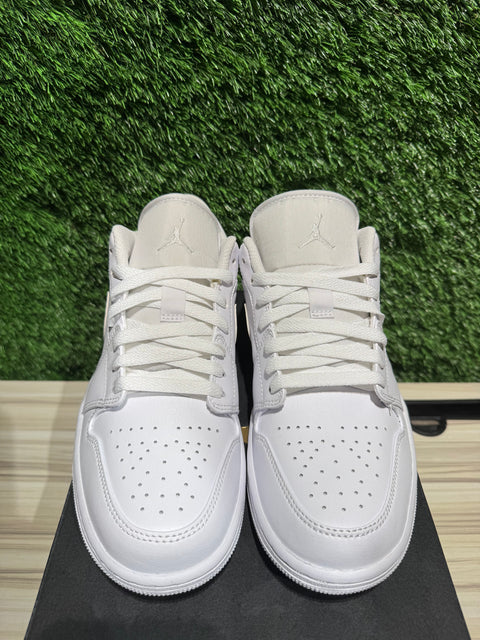 Jordan 1 Low Triple White Sz 8