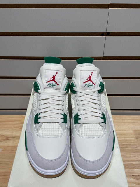 Jordan 4 Retro SB Pine Green Sz 11