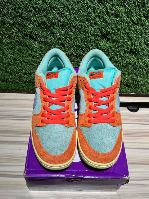 Nike SB Dunk Low Orange Emerald Rise Sz 13M