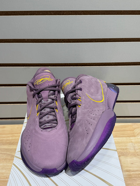 Nike LeBron 21 Purple Rain Sz 11