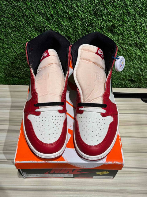 Jordan 1 Retro High OG Chicago Lost and Found Sz 10.5M,