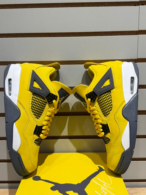 Jordan 4 Retro Lightning (2021) Sz 9