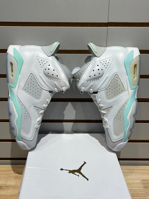 Jordan 6 Retro Mint Foam (Women's) Sz 10.5M