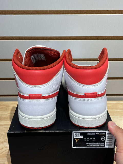 Jordan 1 Mid SE Dune Red Sz 9
