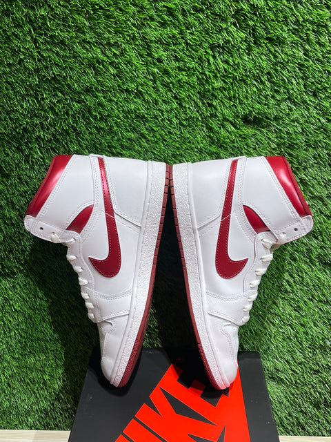 Jordan 1 Retro High '85 OG Metallic Burgundy Sz 10M