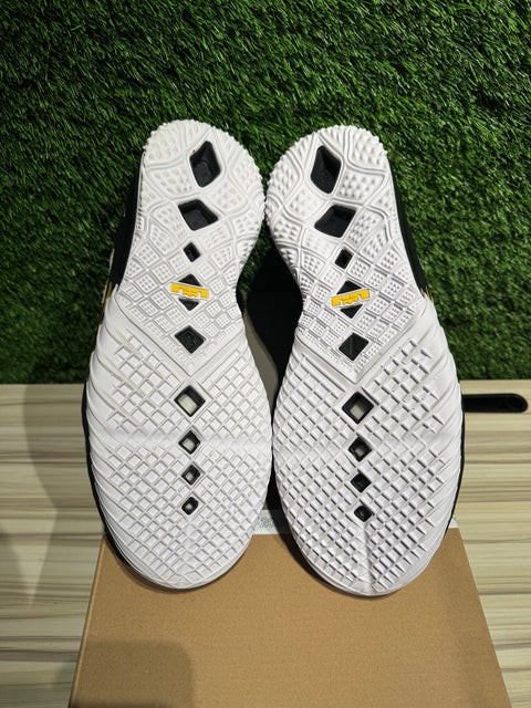 Nike LeBron 18 Lakers Home Sz 12M