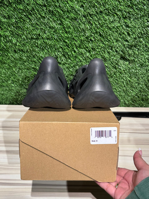 adidas Yeezy Foam RNR Onyx Sz 8