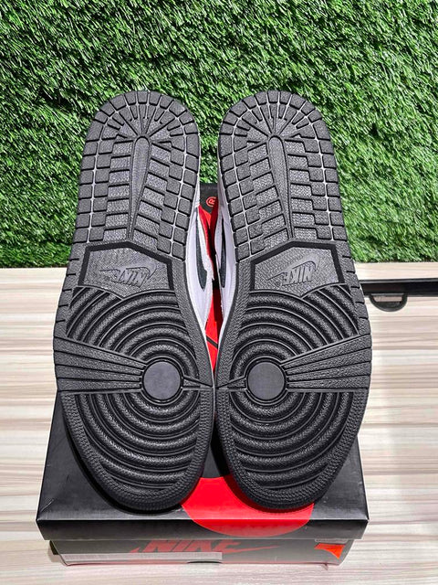 Jordan 1 Retro High Light Smoke Grey SZ 10.5...