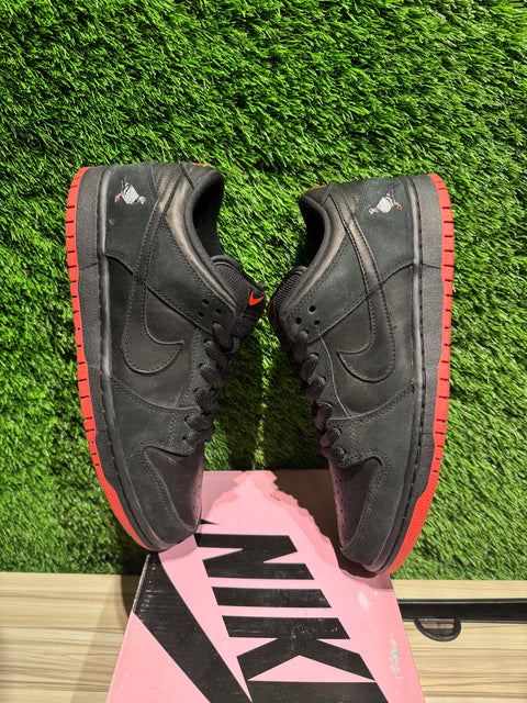 Nike SB Dunk Low Black Pigeon Sz 8.5M