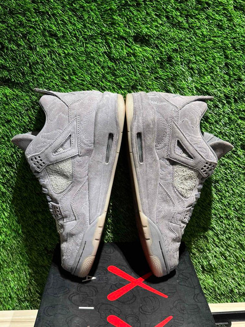 Jordan 4 Retro Kaws Sz 10.5M