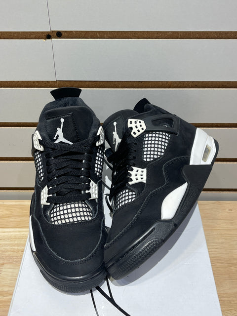 Jordan 4 Retro White Thunder Sz 7.5