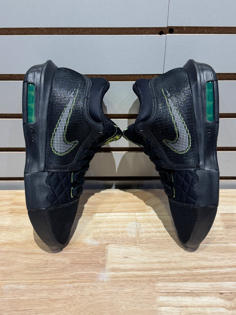 Nike LeBron Witness 8 Black Volt Sz 11