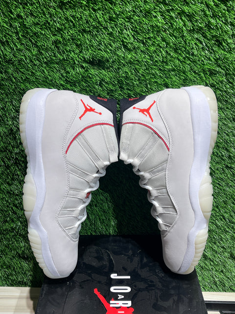 Jordan 11 Retro Platinum Tint Sz 11