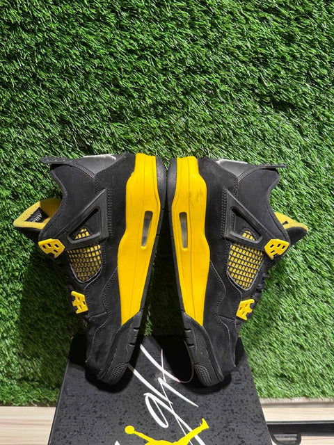 Jordan 4 Retro Thunder (2023) (GS) Sz 6Y