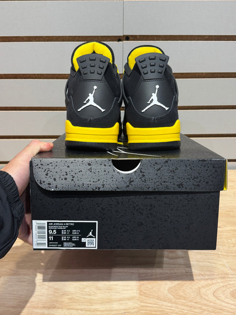 Jordan 4 Retro Thunder (2023) Sz 9.5