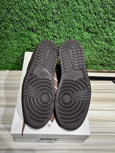 Jordan 1 Retro Low OG SP Travis Scott Velvet Brown Sz 10M.,.,