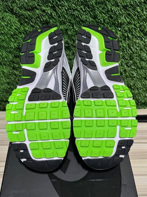 Nike Zoom Vomero 5 Electric Green Black Sz 11M